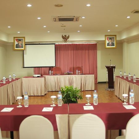 Weta International Hotel Σουραμπάγια Εξωτερικό φωτογραφία