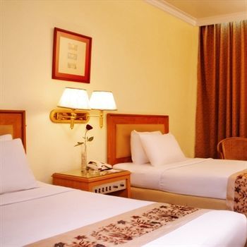 Weta International Hotel Σουραμπάγια Εξωτερικό φωτογραφία