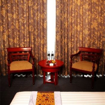 Weta International Hotel Σουραμπάγια Εξωτερικό φωτογραφία