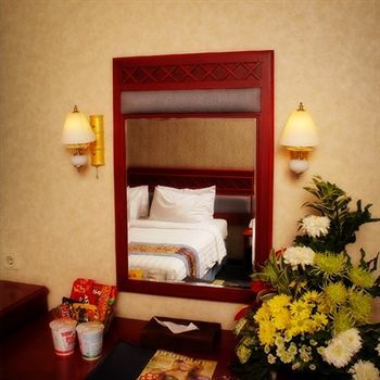 Weta International Hotel Σουραμπάγια Εξωτερικό φωτογραφία