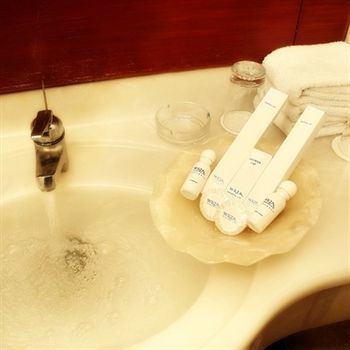 Weta International Hotel Σουραμπάγια Εξωτερικό φωτογραφία