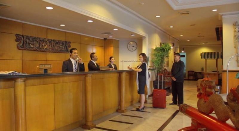 Weta International Hotel Σουραμπάγια Εξωτερικό φωτογραφία